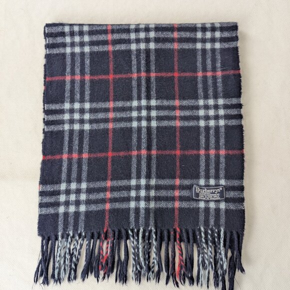 Burberry's Scarf Blue – Unisex Cashmere Check – Luxury Warm Winter Fashion - Picture 5 of 7